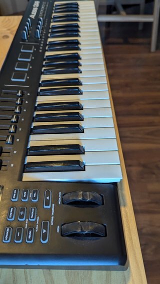 Teclado Alesis QX49 midi