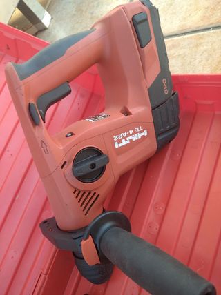 Taladro percutor Hilti