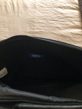Funda portatil adidas