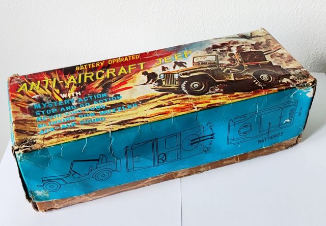 Modello in latta a batterie Jeep U.S.A. anno 1965