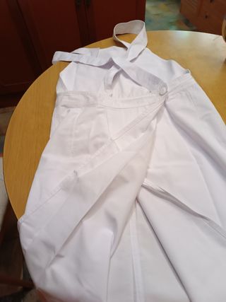 DELANTAL BLANCO marca JOMAS