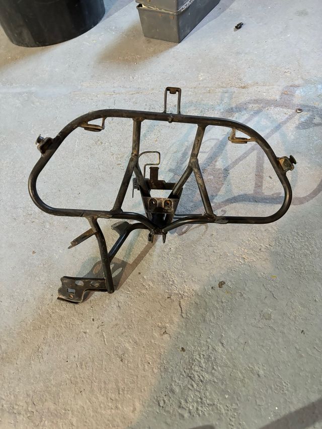 Araña suzuky burgman subchasis frontal