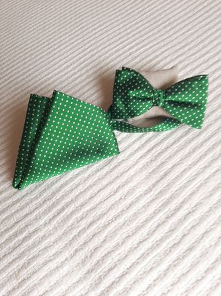 Pajarita y plañuelo  seda