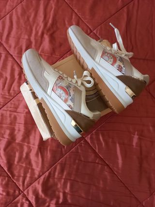 Sapatilhas lindíssimas Tam. 39