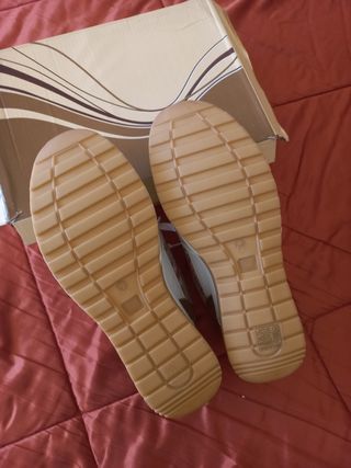 Sapatilhas lindíssimas Tam. 39