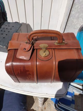 Maletin cuero