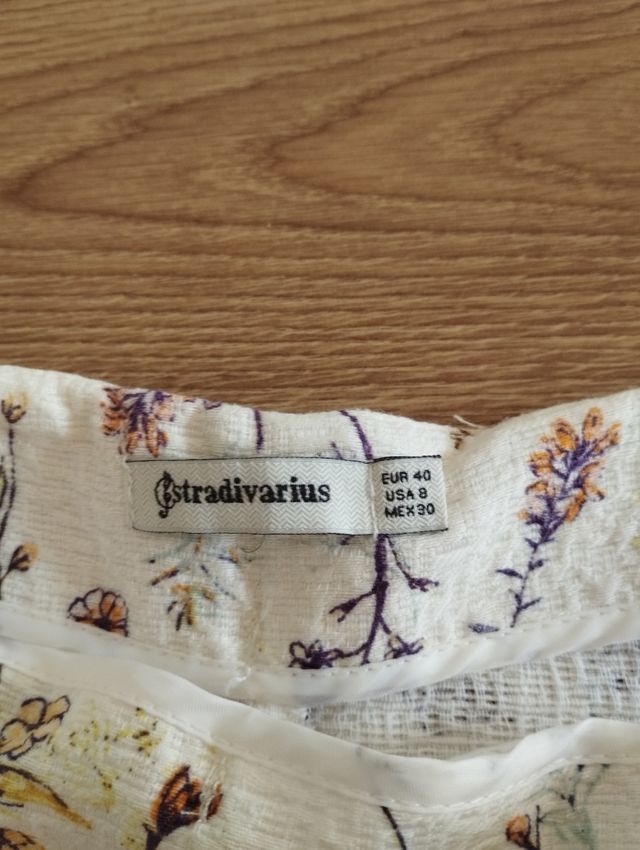 Pantalón corto blanco crema