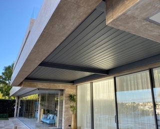 TOLDOS LONAS ESTORES PERGOLAS