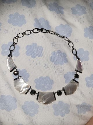 Collar de plata y nácar 