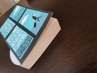 Libro en inglés-the hundred year old man