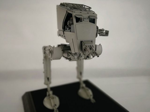 Star Wars Code 3 AT-ST con Vitrina
