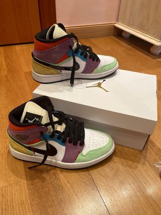 Air Jordan 1 Mid SE 