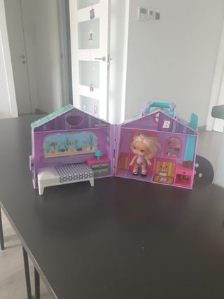 Casa de la barriguitas con 2 muñeca