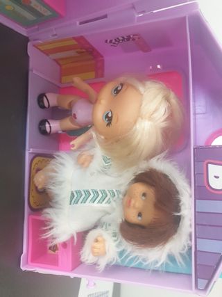 Casa de la barriguitas con 2 muñeca