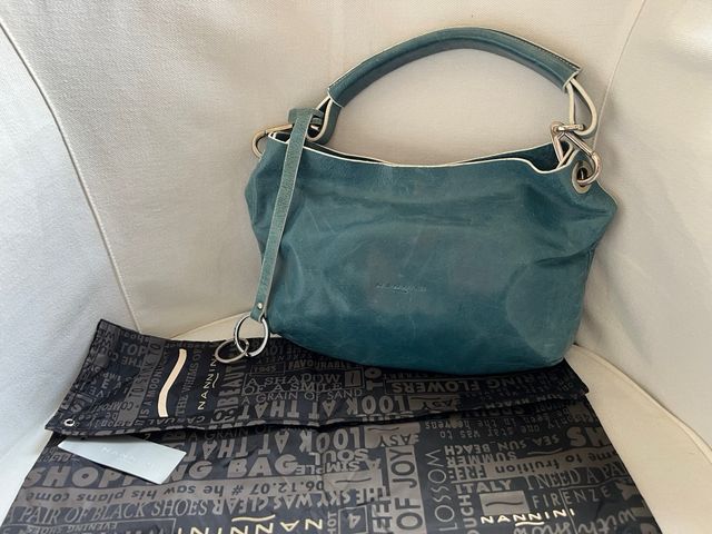Nannini borsa in nappa turchese