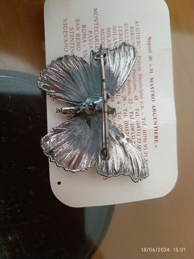 Spilla a farfalla in argento