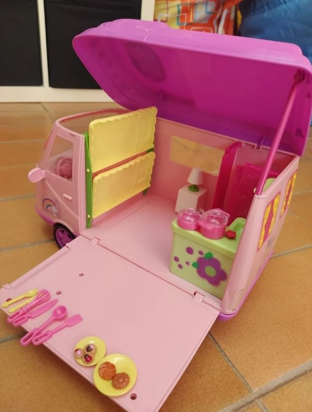 Hello Kitty Caravana