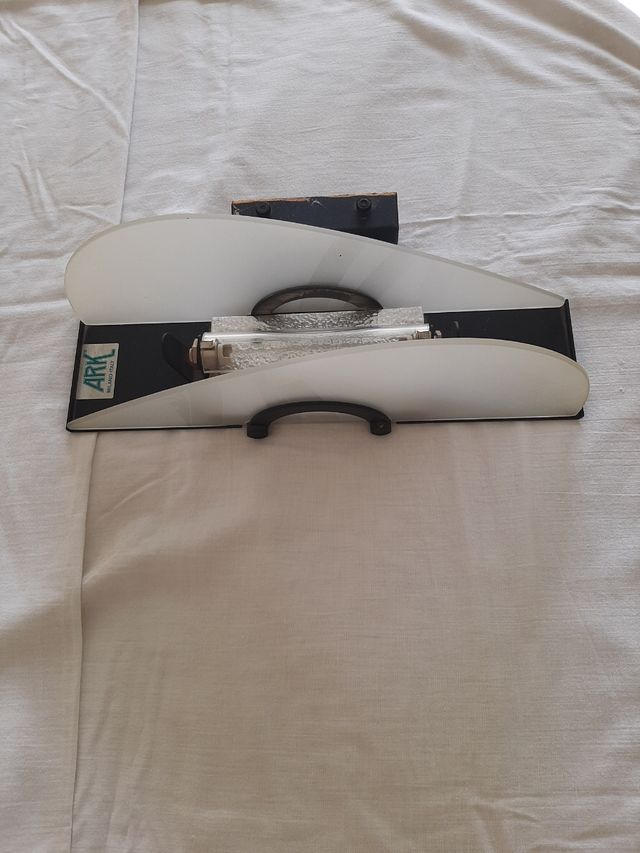 Lampada a parete completa 