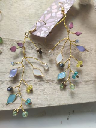 Pendientes de cristal y esmalte