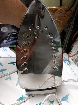 Ferro da stiro a vapore marca kendo