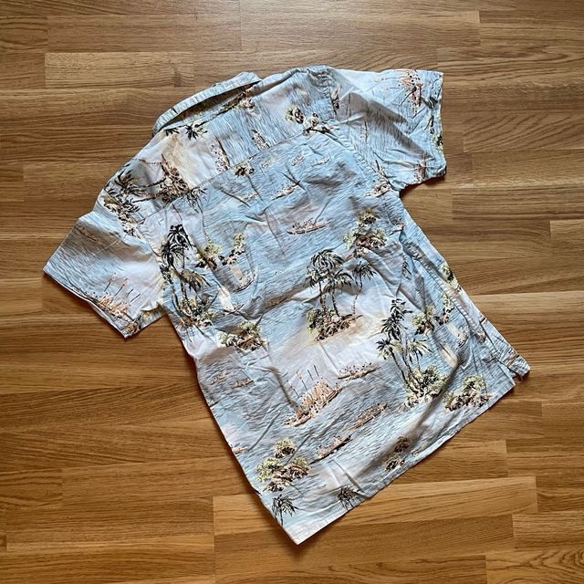Camisa hawaiana M