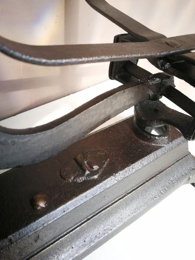 Antigua Balanza de 5 Kg. + Juego de 10 Pesas