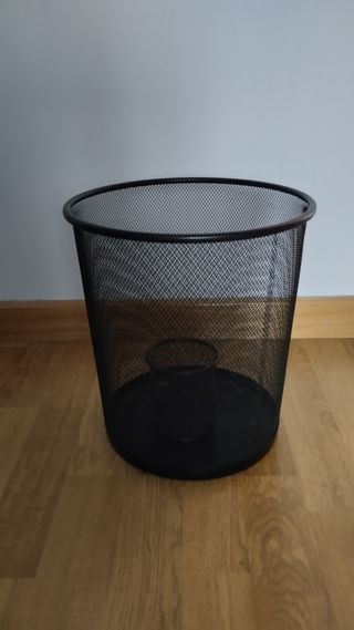 Papelera y portalápices oficina