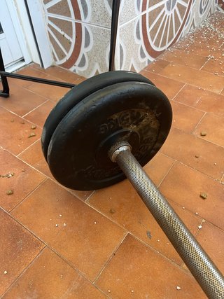 Barra con pesas