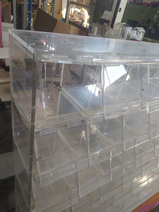Espositor 36 casilleros metacrilato