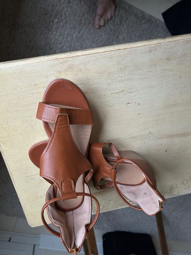 Sandalias cuña