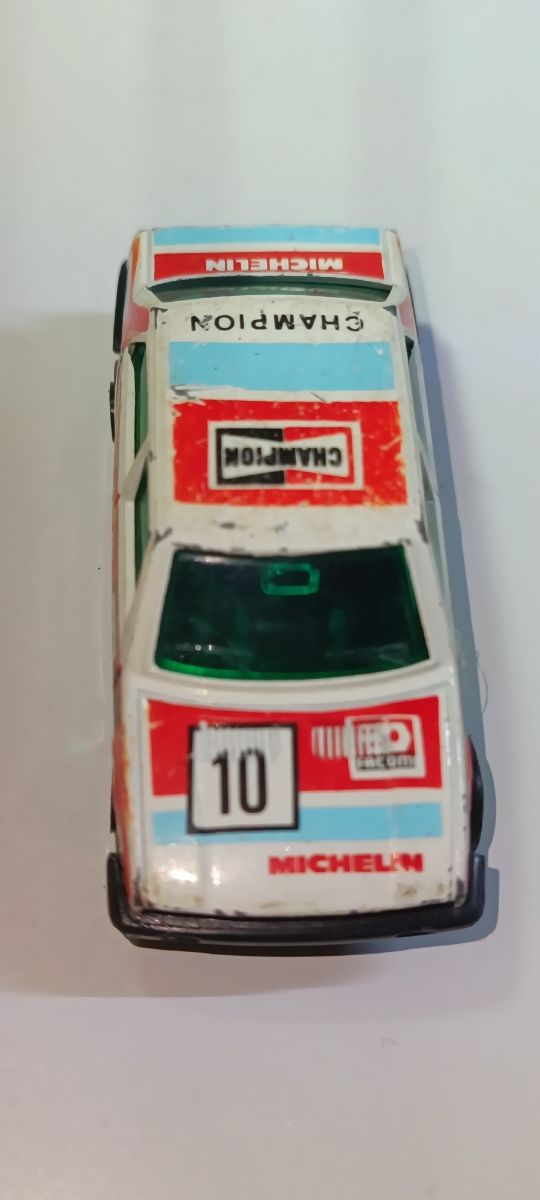 SEAT MÁLAGA 1/64 GUISVAL