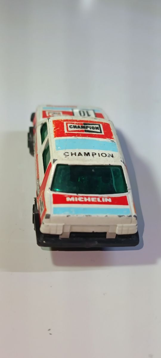 SEAT MÁLAGA 1/64 GUISVAL