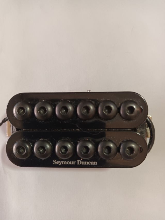 Pastilla guitarra Seymon Duncan Invader,