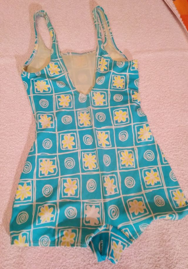 Bañador niña-talla 12 "El Corte Inglés"