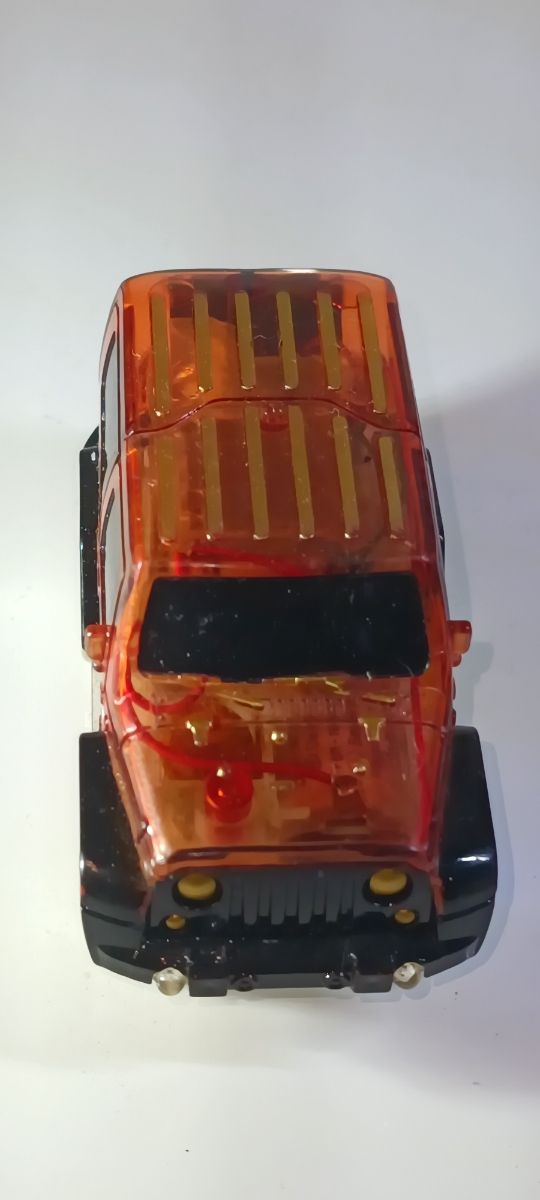 COCHE CON LUZ JEEP 1/43