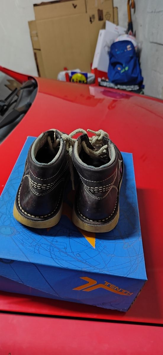 Botas para niños talla 33