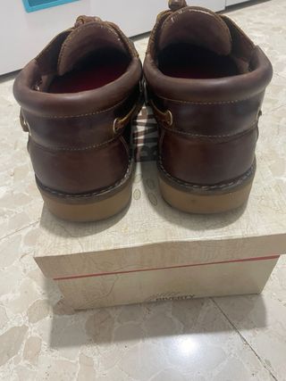 Nauticos marrones cuero