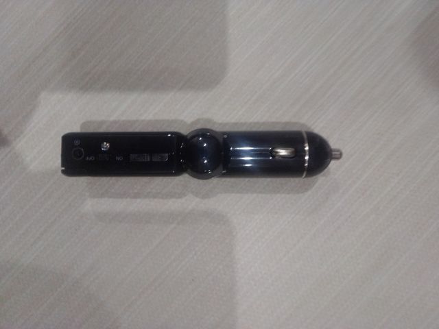 Bluetooth car carger Trasmettitore multifunzione