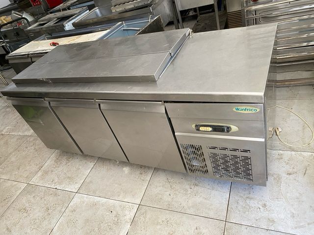 Mesa fria para salsa y pizza