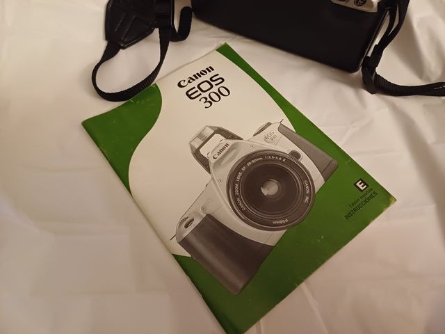 Fotocamera CANON EOS 300