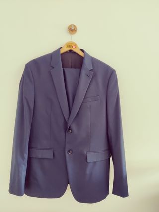 Traje azul marino zara