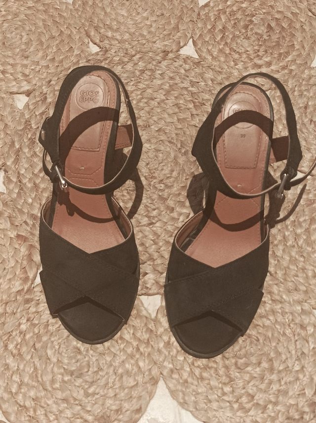 sandalia Gioseppo piel 39 impecables