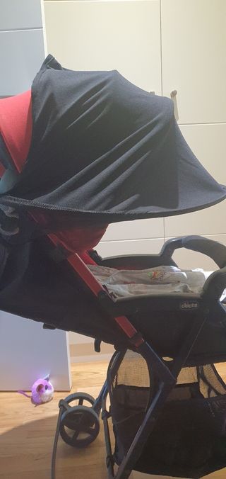 Seggiolino Chicco Ohlala leggero, tettuccio e copriseduta