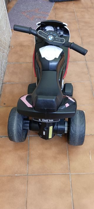 Moto eléctrica niño