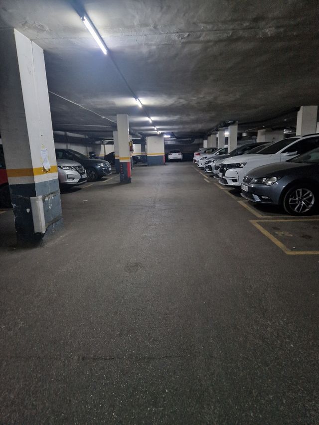 Garaje en alquiler, C/Rosell, 6 L'H