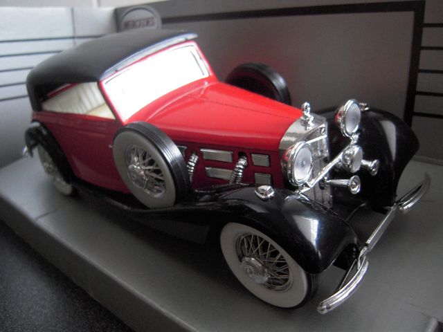 Mercedes 1936 scala 1:24 della Mira (nuovo boxed)