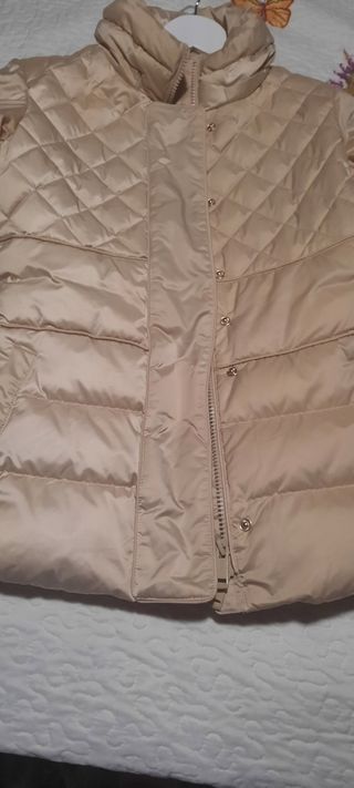 GUESS MUJER PLUMÍFERO