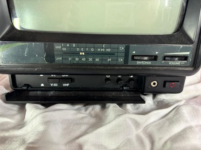 Tv irradio il bruco 10" funzionale