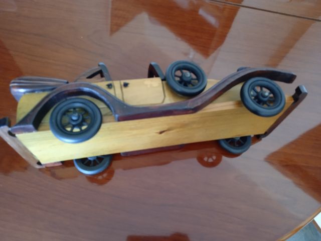 Coche madera juguete decoración