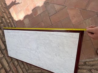 Mesa madera antigua de marmol